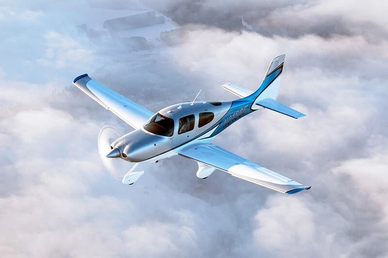 Cirrus SR22 Light Piston Engine Plane